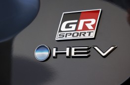 Yaris Cross GR Sport, 2026, badge