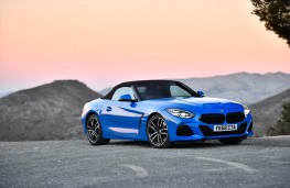 BMW Z4, 2019, hood up