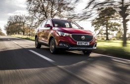 MGZS, 2017, front, action