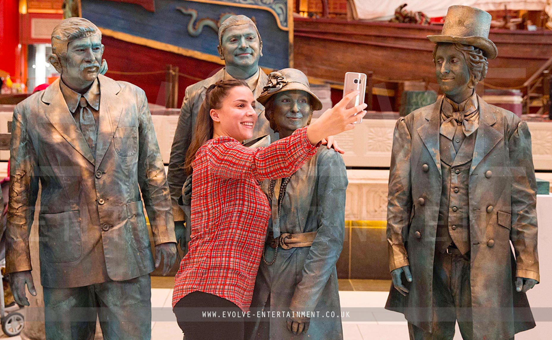 Singin Statues Unique Event Entertainment