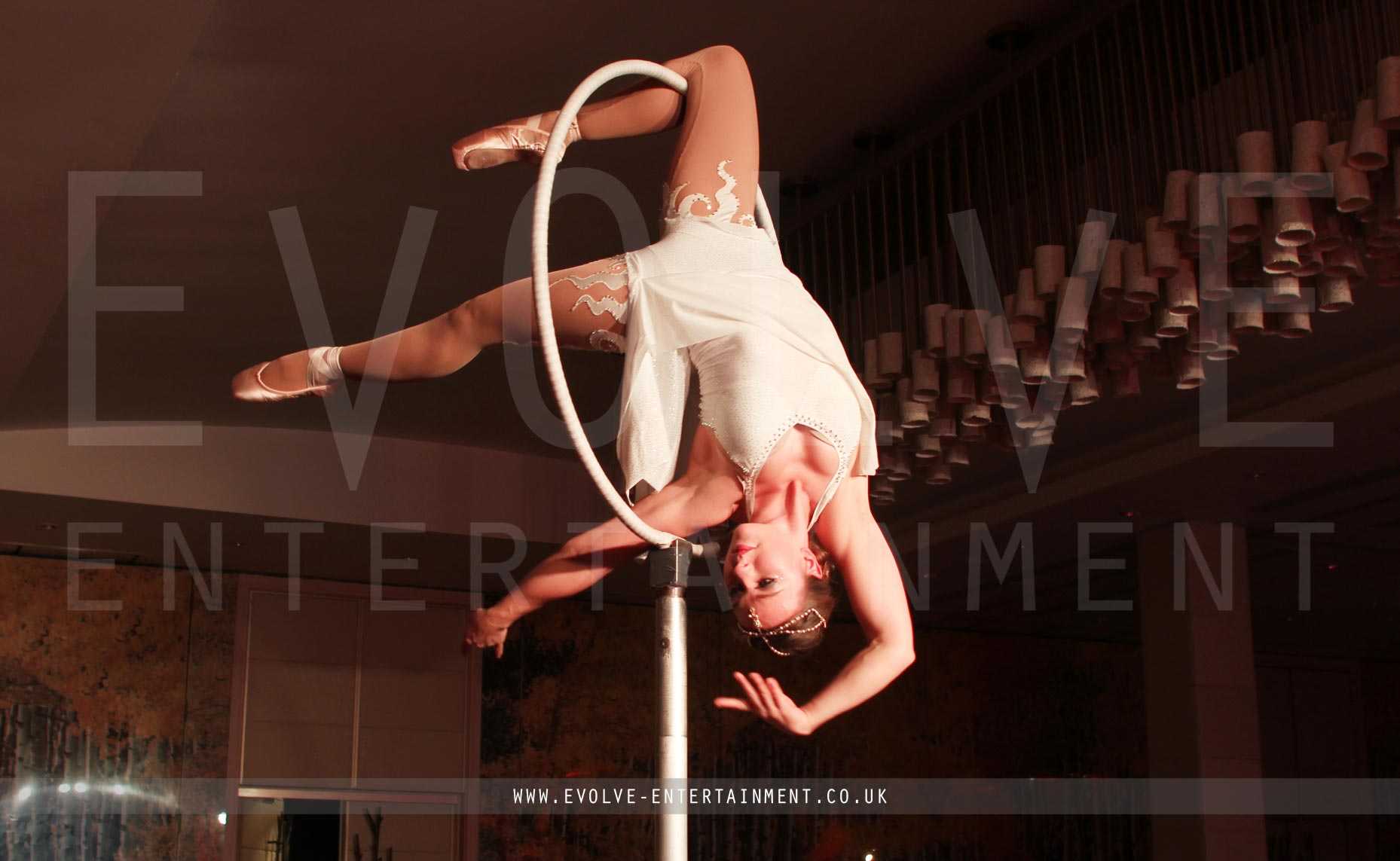 Freestanding Aerial Hoop Event Entertainment Aerial Acts