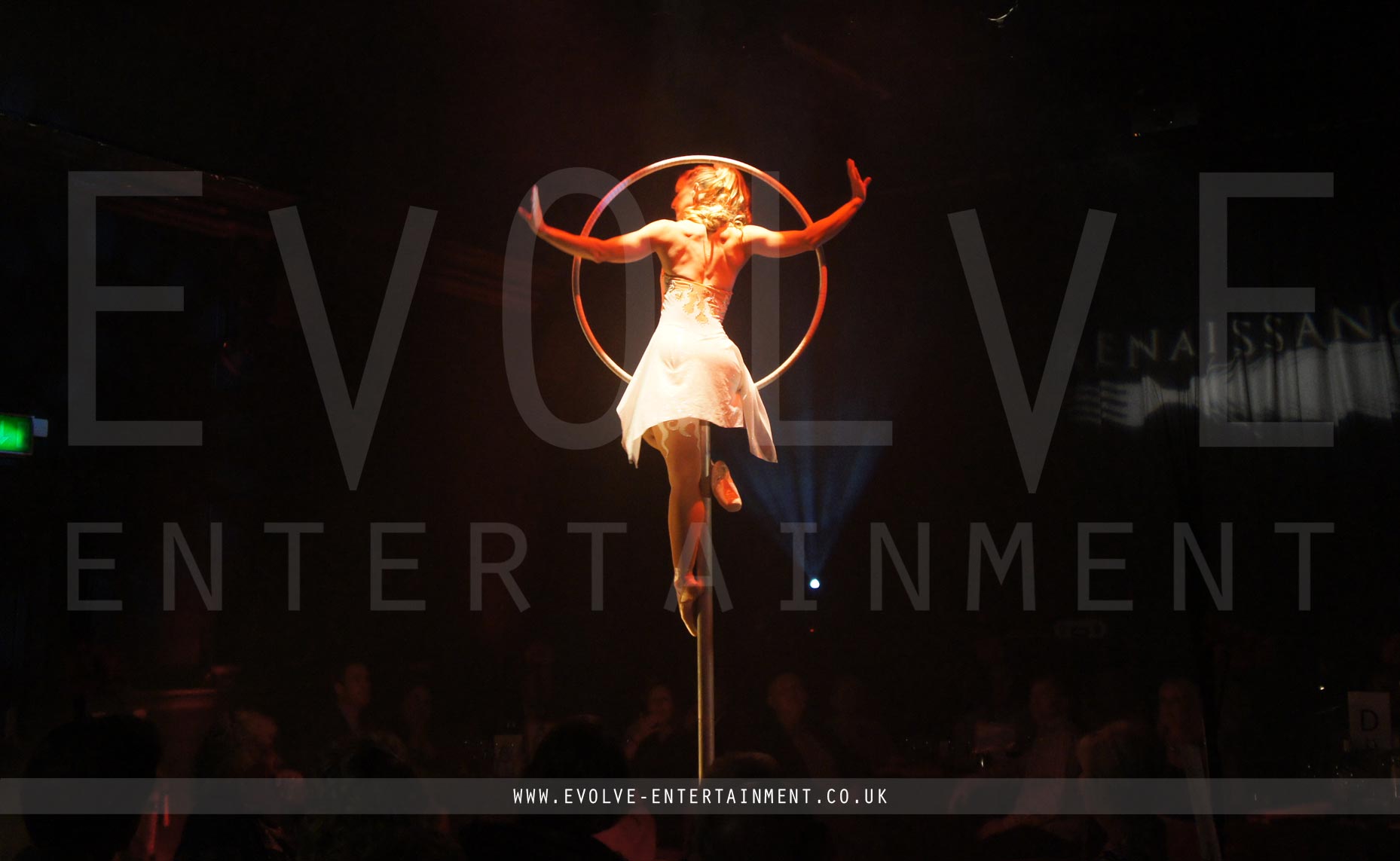 Freestanding Aerial Hoop Event Entertainment Aerial Acts
