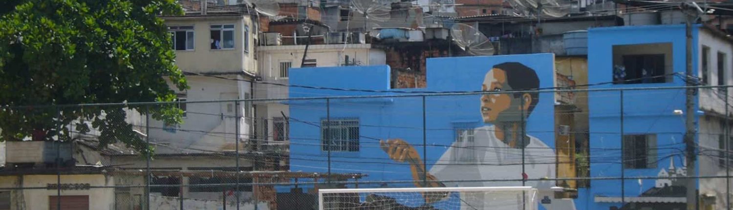 El chico de la cometa azul - Favela Painting