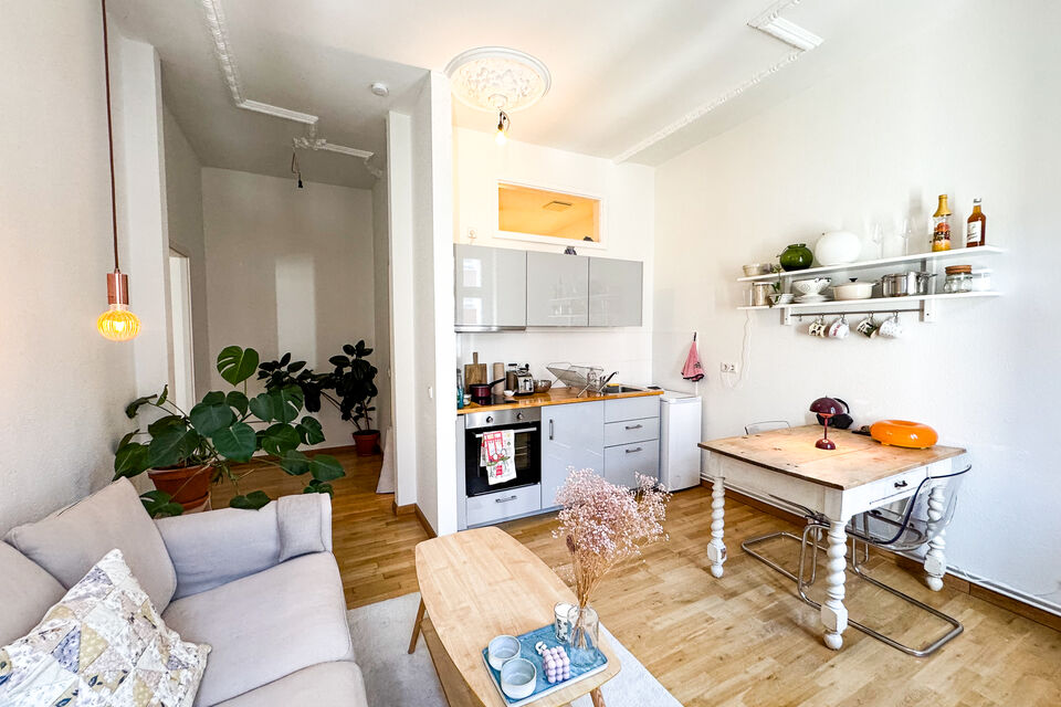 Furnished apartment, living room with open kitchen in Berlin Wedding