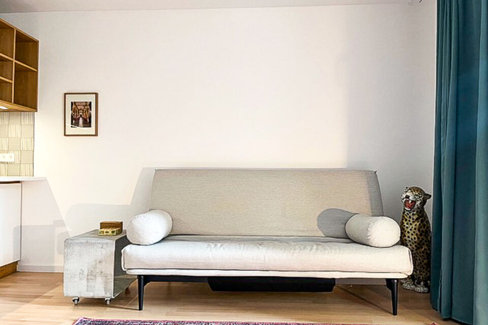 Furnished apartment, living room with sofa bed in Berlin Mitte