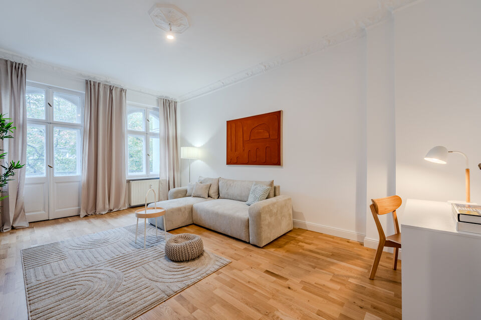 Furnished apartment, living room with wooden flooring in Berlin Neukölln