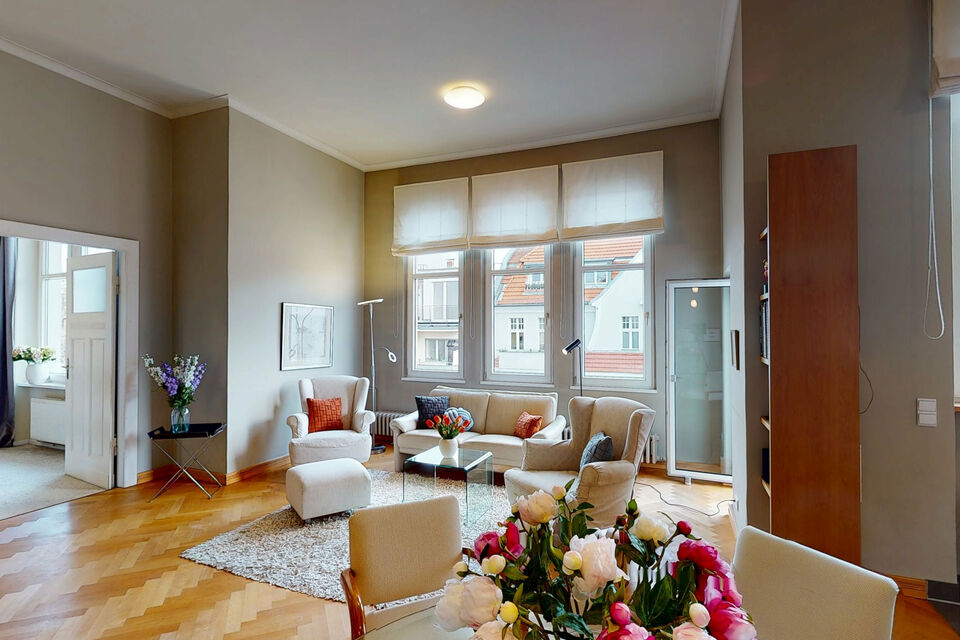 Living area with period charm in Berlin Charlottenburg