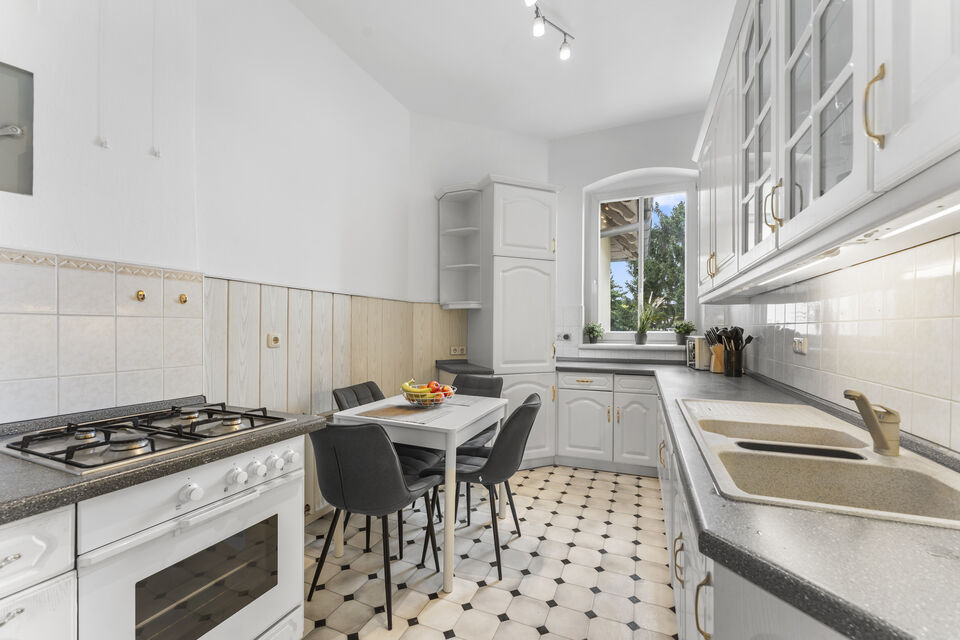 Furnished apartment, kitchen with dining area in Berlin Lichtenberg