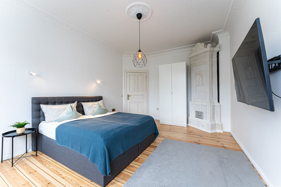Furnished apartment, bedroom 1 with wooden flooring in Berlin Lichtenberg