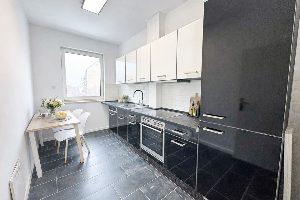 Möblierte Wohnung, Küche mit Kochinsel in Berlin Kreuzberg