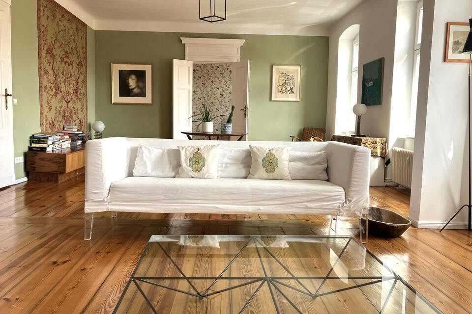 Furnished apartment, living room with fireplace in Berlin Mitte