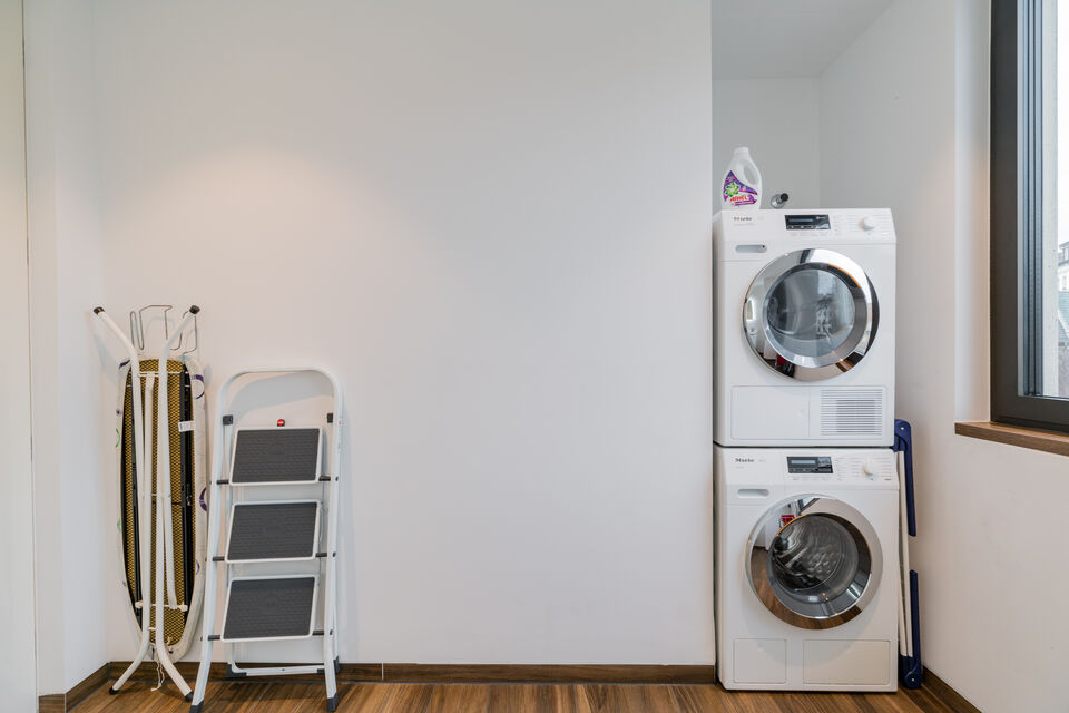 Möblierte Wohnung, Grundriss mit Waschmaschinen in Berlin Mitte