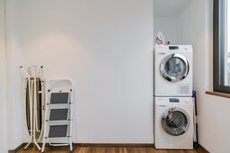 Möblierte Wohnung, Grundriss mit Waschmaschinen in Berlin Mitte