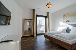 Furnished apartment, floor plan with wooden flooring in Berlin Mitte