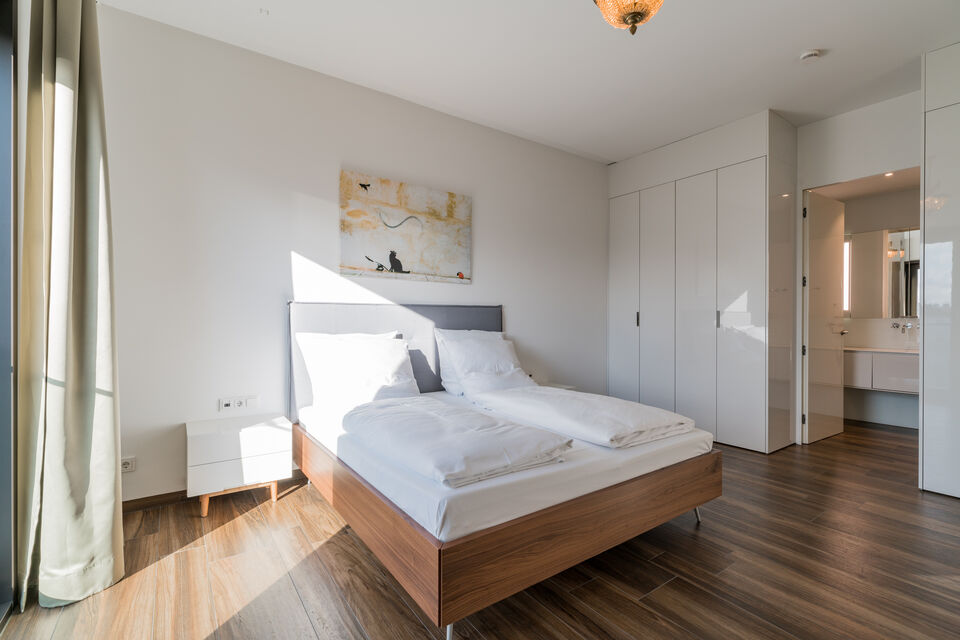 Furnished apartment, floor plan with wooden flooring in Berlin Mitte