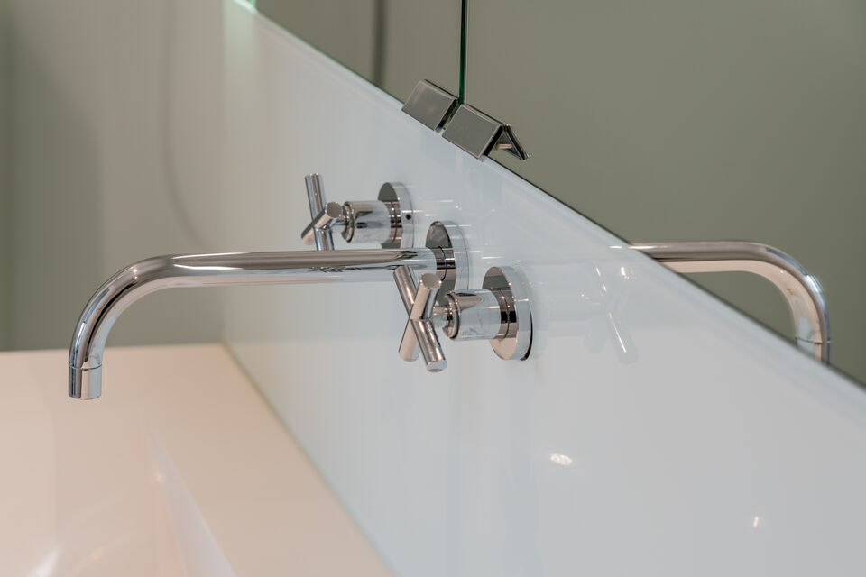 Furnished apartment, floor plan with modern wall-mounted sink in Berlin Mitte