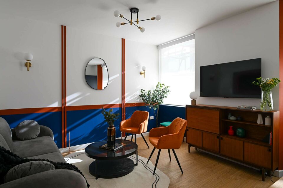 Furnished apartment, living room with wooden post design features in London City of London