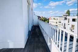 Möblierte Wohnung in Berlin, Friedrichshain – Balkon