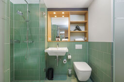 Serviced Apartment in München, Schwabing – Badezimmer 1