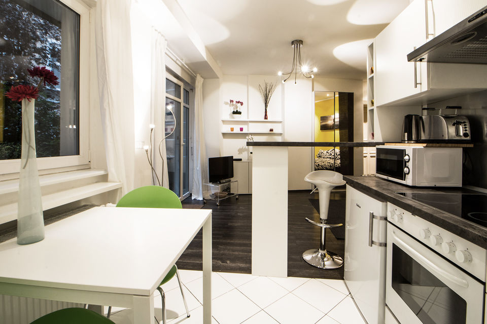 Furnished apartment, kitchen with open-plan layout in Berlin Mitte