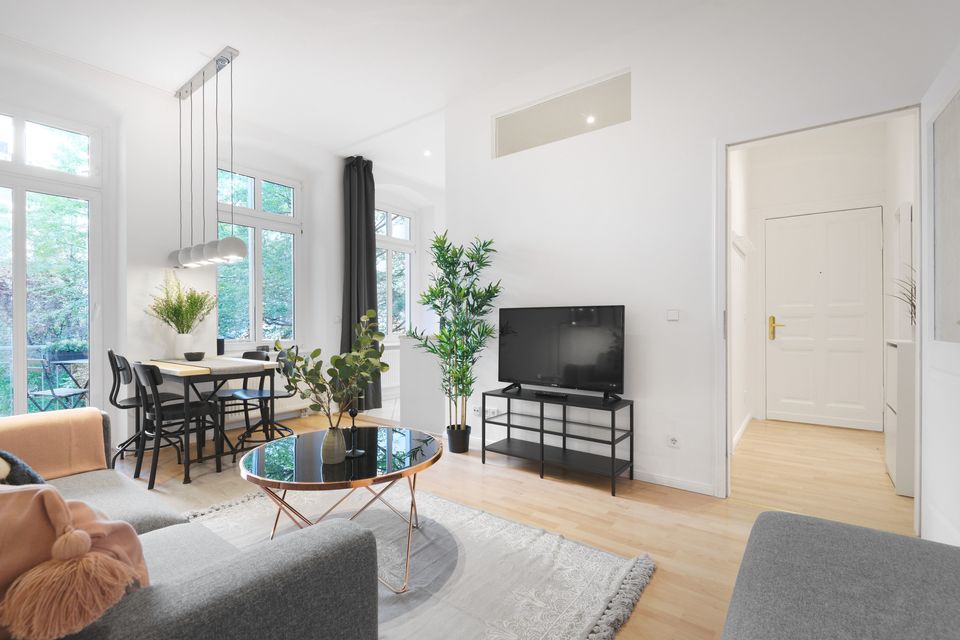 Möblierte Wohnung, Wohnzimmer mit Tageslicht in Berlin Prenzlauer Berg