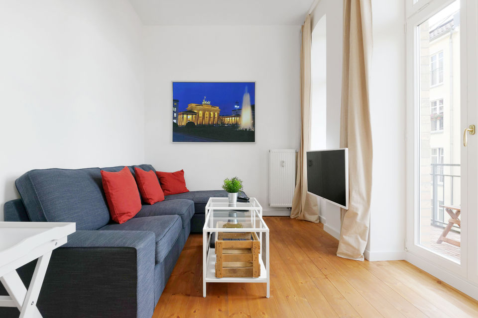 Furnished apartment, living room with balcony access in Berlin Mitte