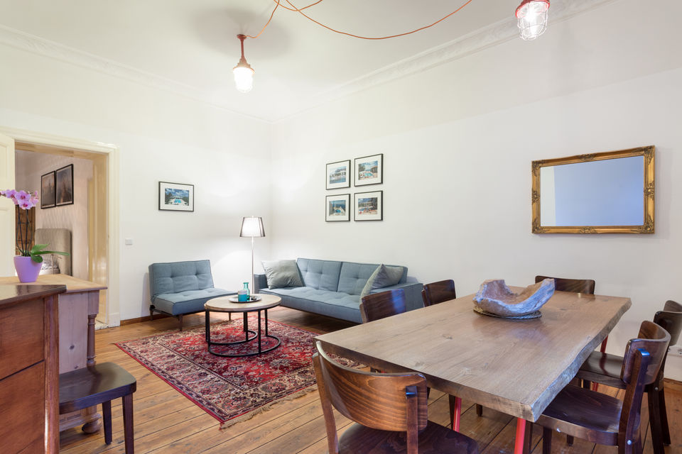 Furnished apartment, living room with dining table in Berlin Friedrichshain