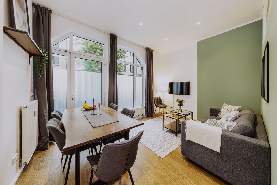 Furnished apartment, living room with balcony access in Berlin Mitte