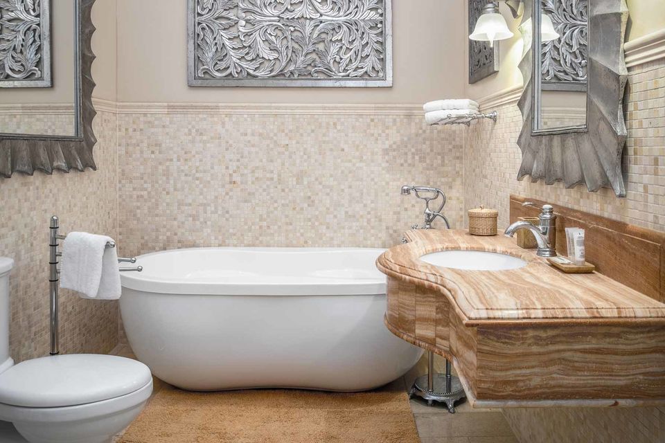Furnished apartment, bathroom 1 with freestanding bathtub in Berlin Schöneberg