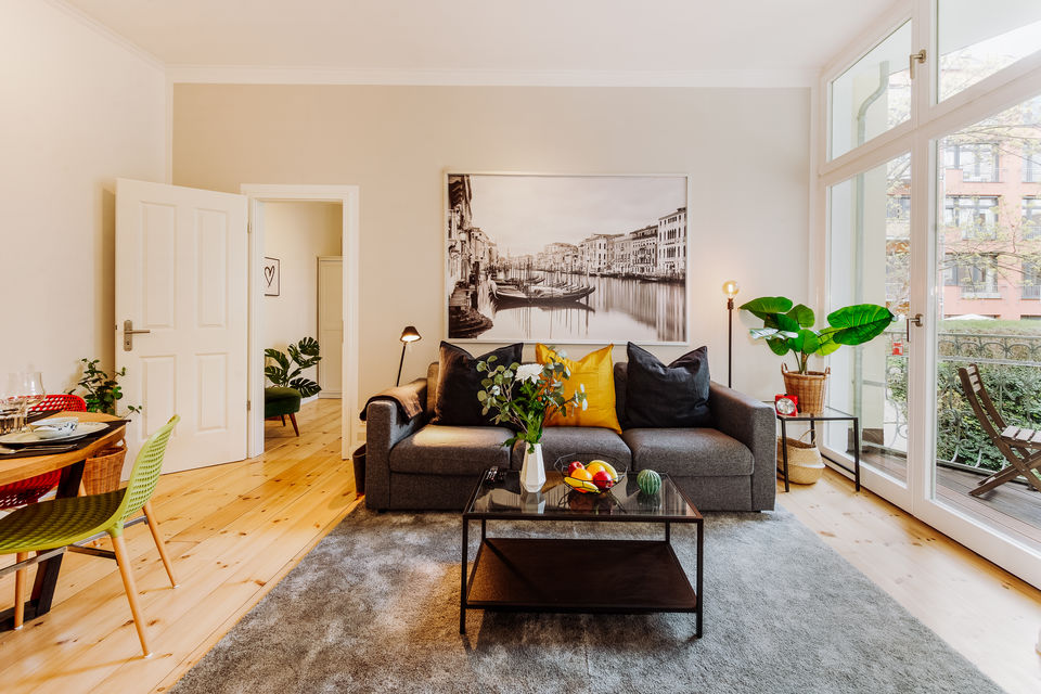 Furnished apartment, living room with balcony access in Berlin Prenzlauer Berg