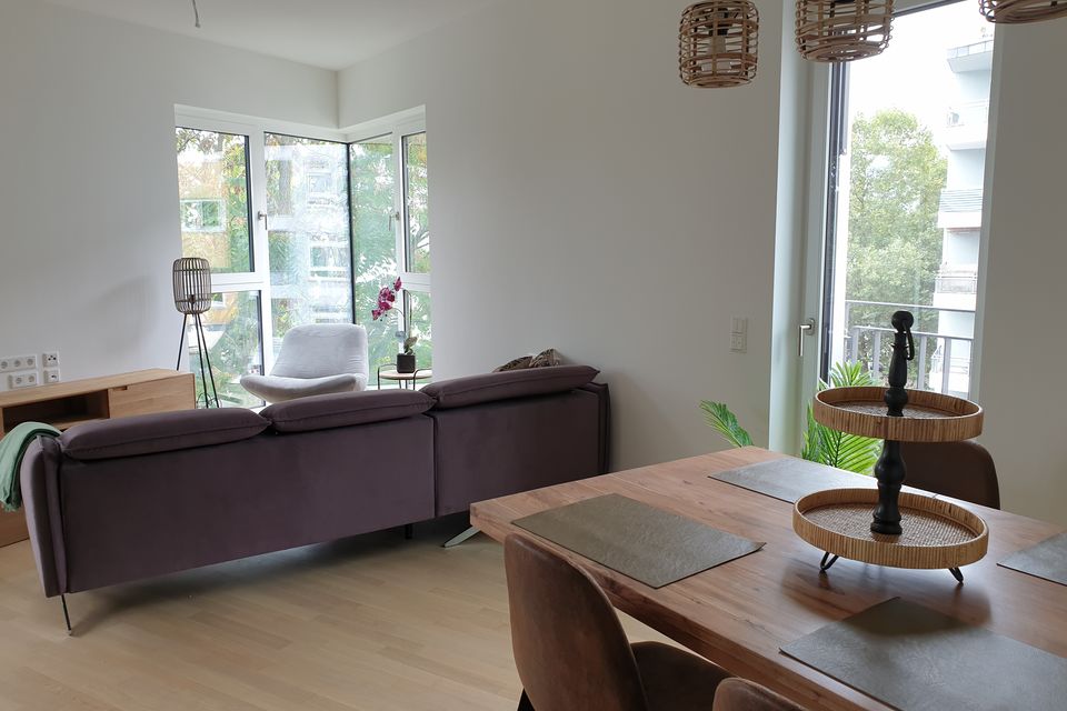 Furnished apartment, living room with balcony access in Berlin Schöneberg