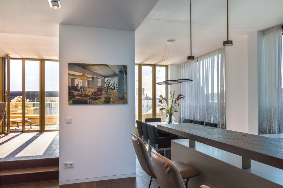 Furnished apartment, dining room with panoramic windows in Berlin Mitte