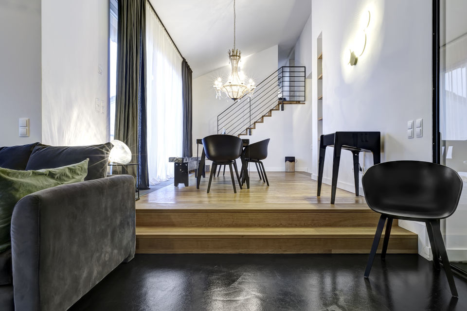 Serviced apartment, living room with gallery in Berlin Mitte