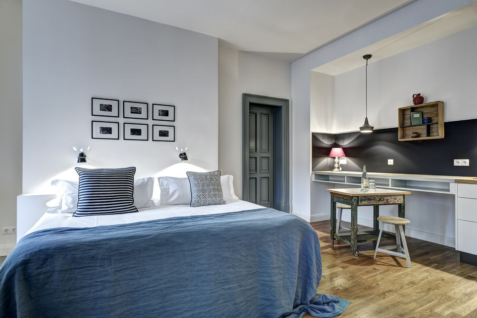Serviced Apartment, Schlafzimmer mit Arbeitsbereich in Berlin Mitte