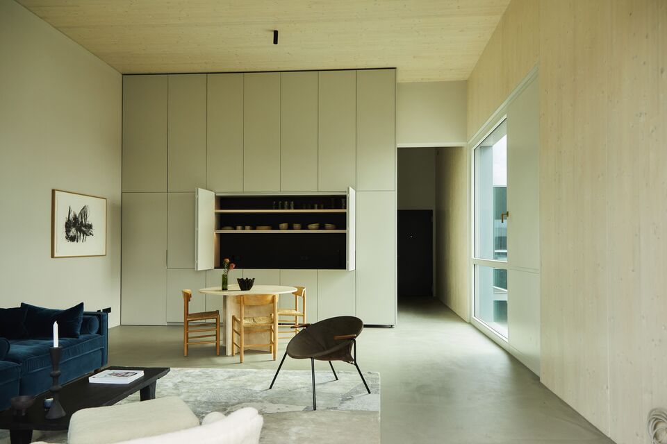 Furnished apartment, living room with minimalist built-in kitchen in Berlin Wedding