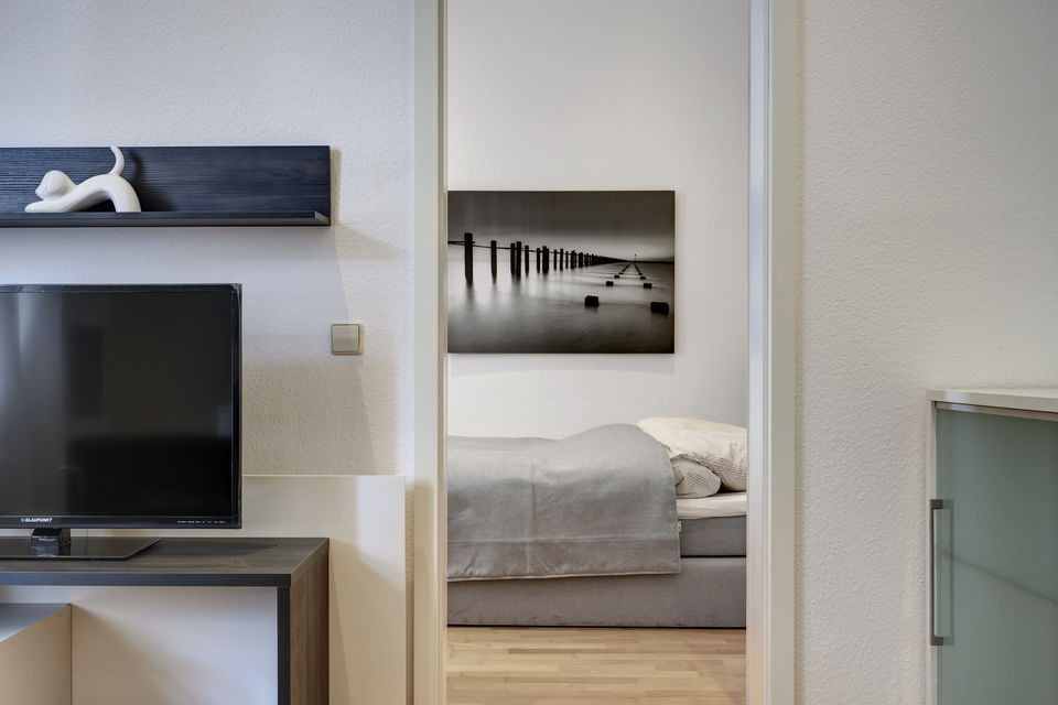 Furnished apartment, corridor with view into bedroom in Berlin Mitte
