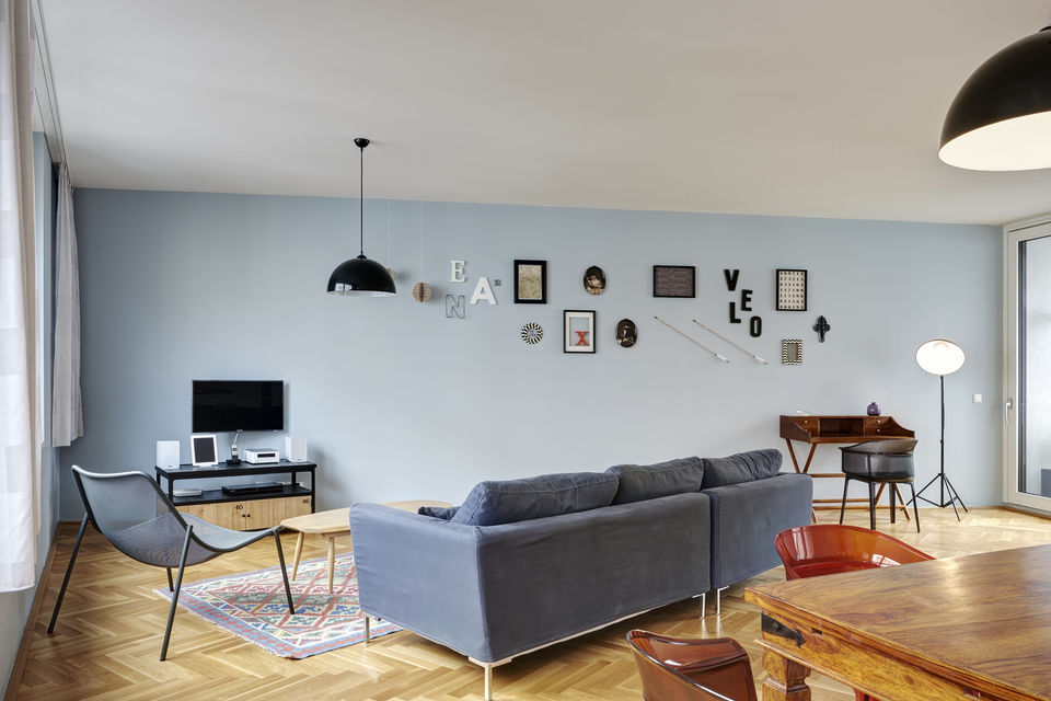 Serviced apartment, living room with contemporary furnishings in Berlin Mitte