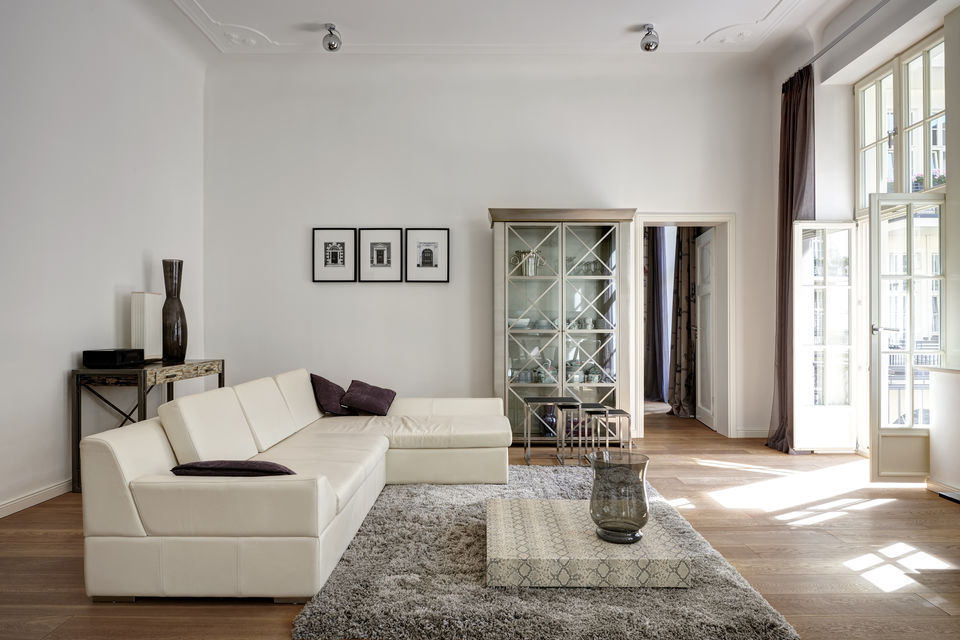 Furnished apartment, living room with balcony access in Berlin Charlottenburg