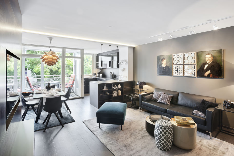Furnished apartment, living room with terrace access in Berlin Schöneberg