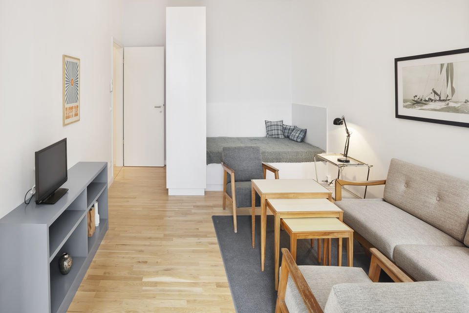 Furnished apartment, living room with wooden flooring in Berlin Charlottenburg