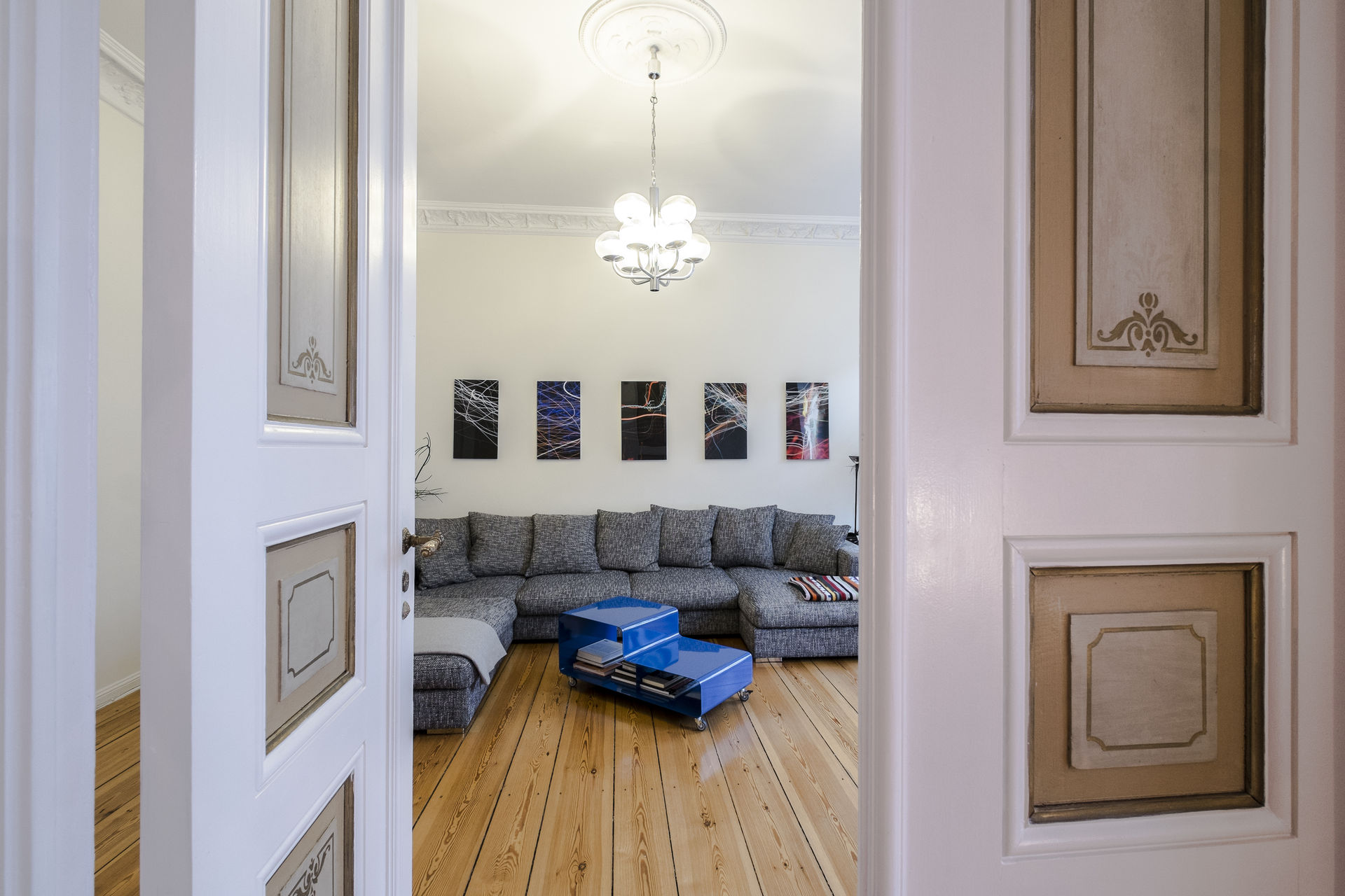 Modernisiertes altbau apartment in kreuzberg farawayhome