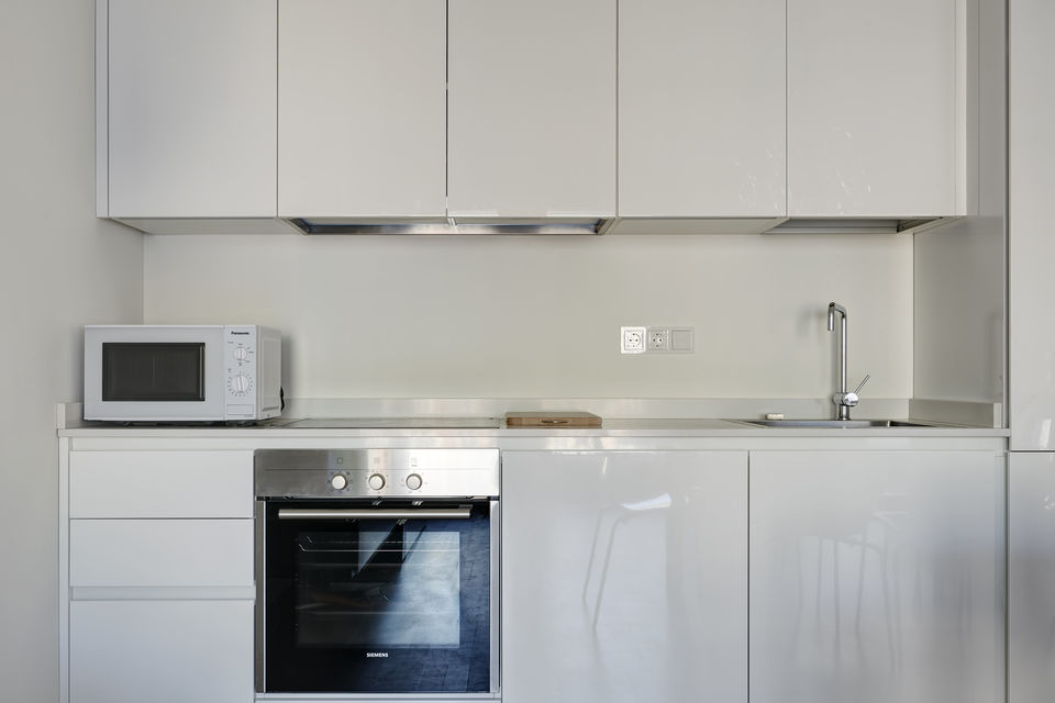 Furnished apartment, kitchen with modern built-in appliances in Berlin Mitte