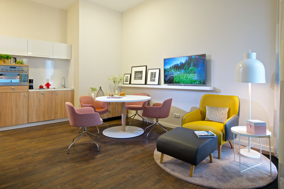 Serviced apartment, living room with contemporary design in Berlin Mitte