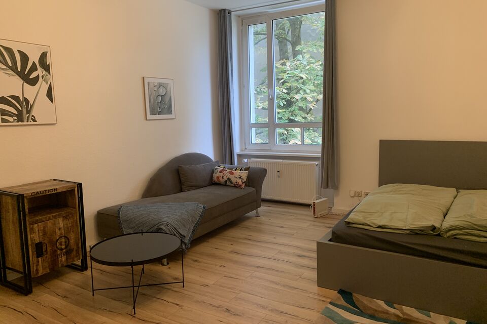 Furnished apartment, bedroom with garden view in Berlin Prenzlauer Berg