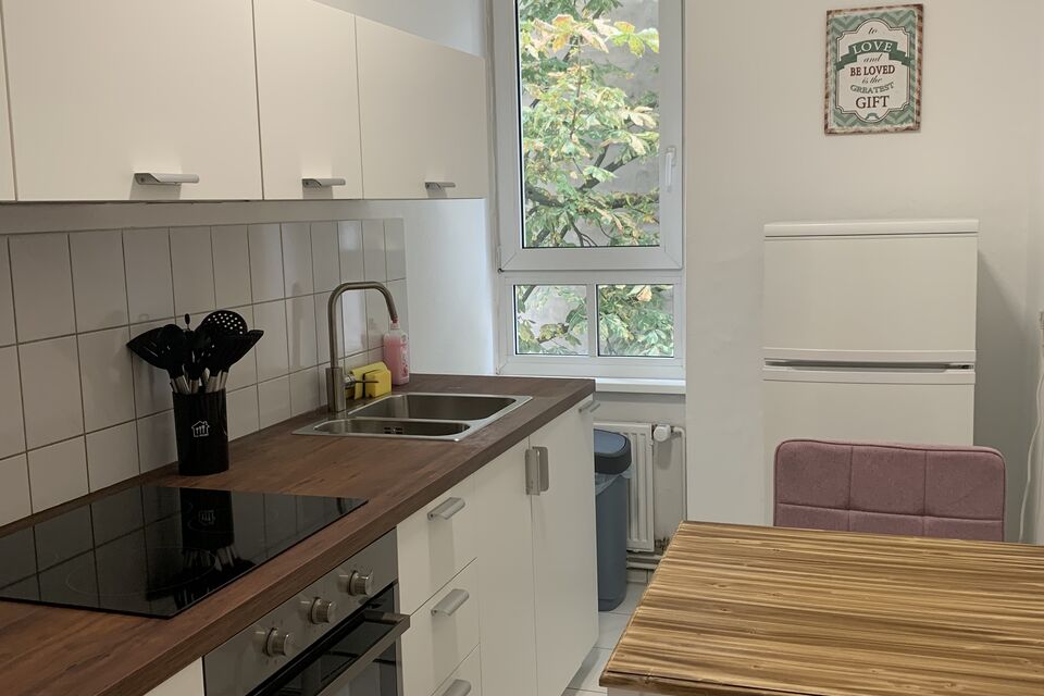 Furnished apartment, kitchen with wooden countertop in Berlin Prenzlauer Berg