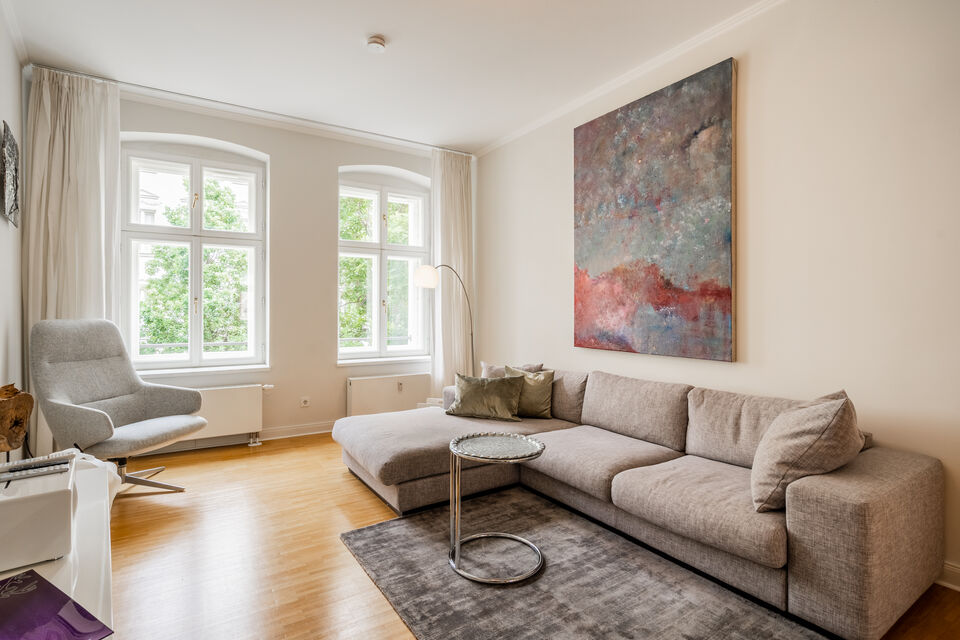 Furnished apartment, living room with parquet flooring in Berlin Mitte