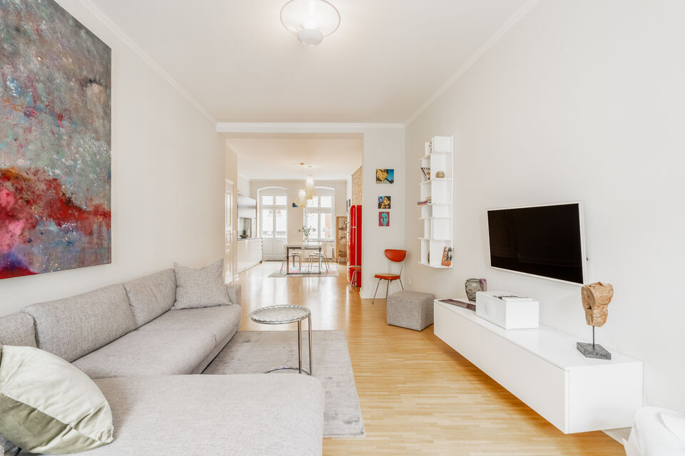 Furnished apartment, living room with open kitchen access in Berlin Mitte