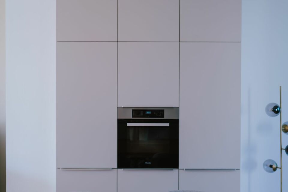 Furnished apartment, kitchen with built-in oven in Berlin Prenzlauer Berg
