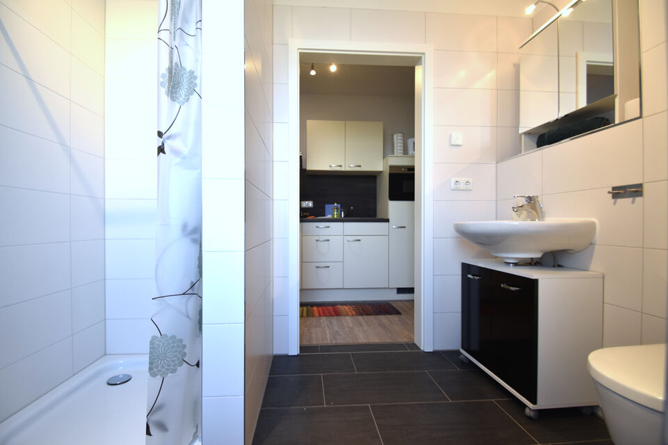 Serviced Apartment, Badezimmer 1 mit modernem Design in Frankfurt Innenstadt