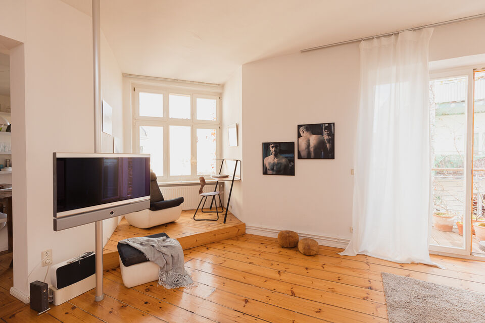 Furnished apartment, living room with wooden parquet flooring in Berlin Prenzlauer Berg